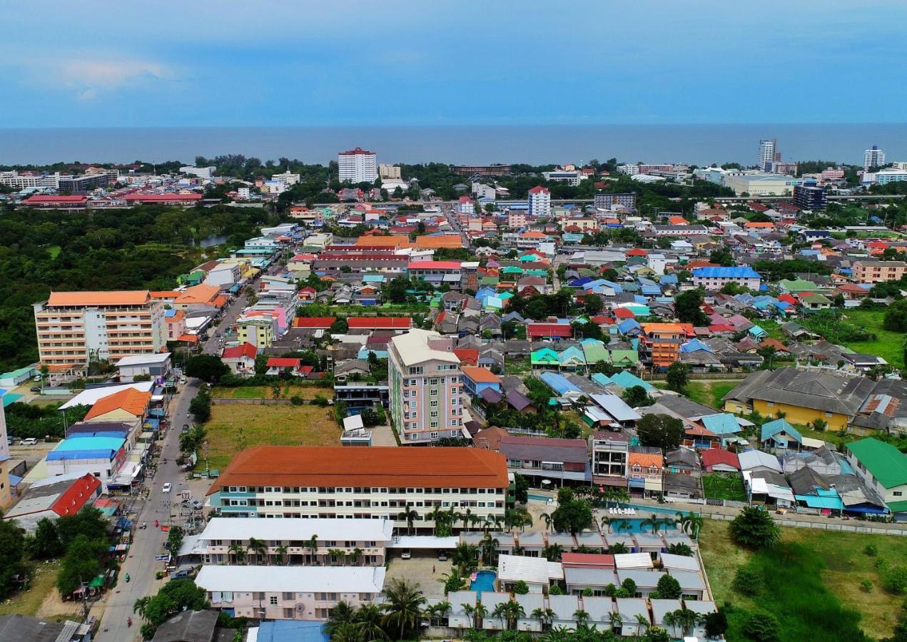 Baanloksouylokchay HHQ Exterior foto