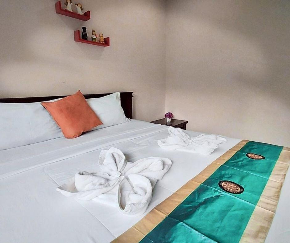 Baanloksouylokchay HHQ Quarto foto